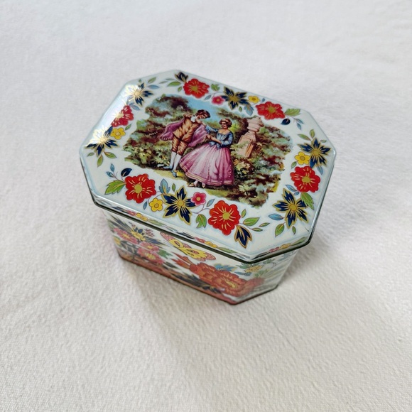 Daher Other - Daher | Vintage England Floral Victorian Tin